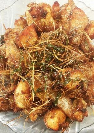 Hình của món Gà rang muối.