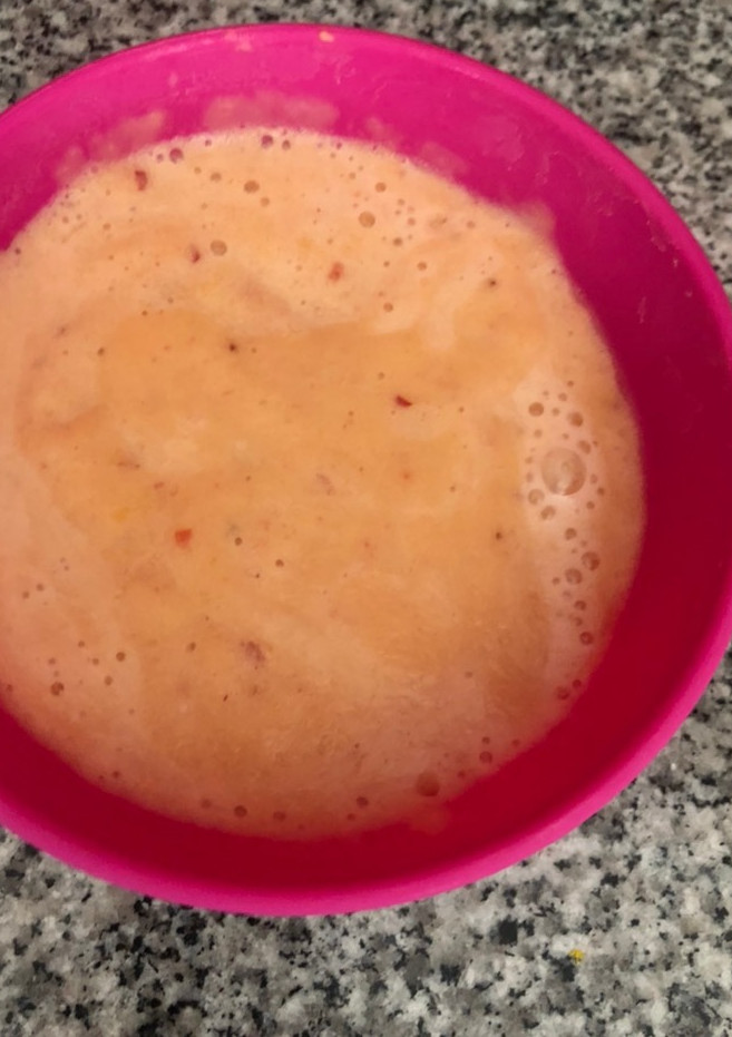 Una foto de Helado refrescante de durazno y frutilla light