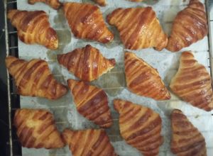 Une photo de Croissant maison comme à la boulangerie