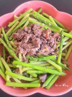 Hình của món Măng tây xào thịt bò.