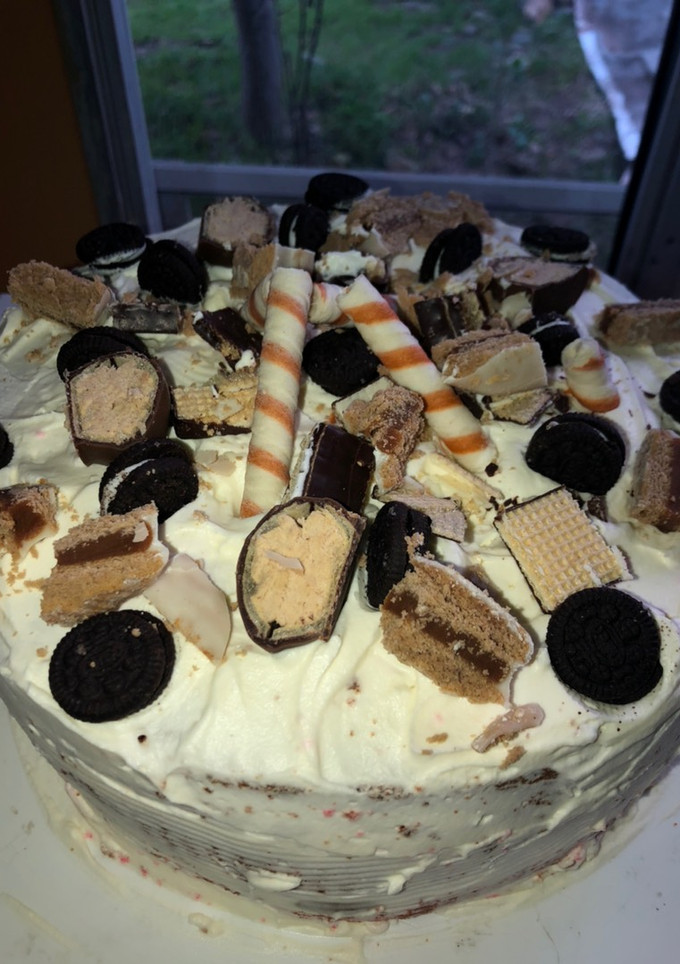 Una foto de Torta con golosinas 🍫🍭