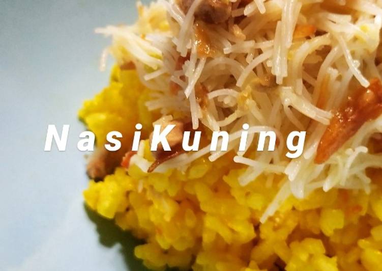 Cara Gampang Menyiapkan Nasi Kuning Laksa Tuna Anti Gagal