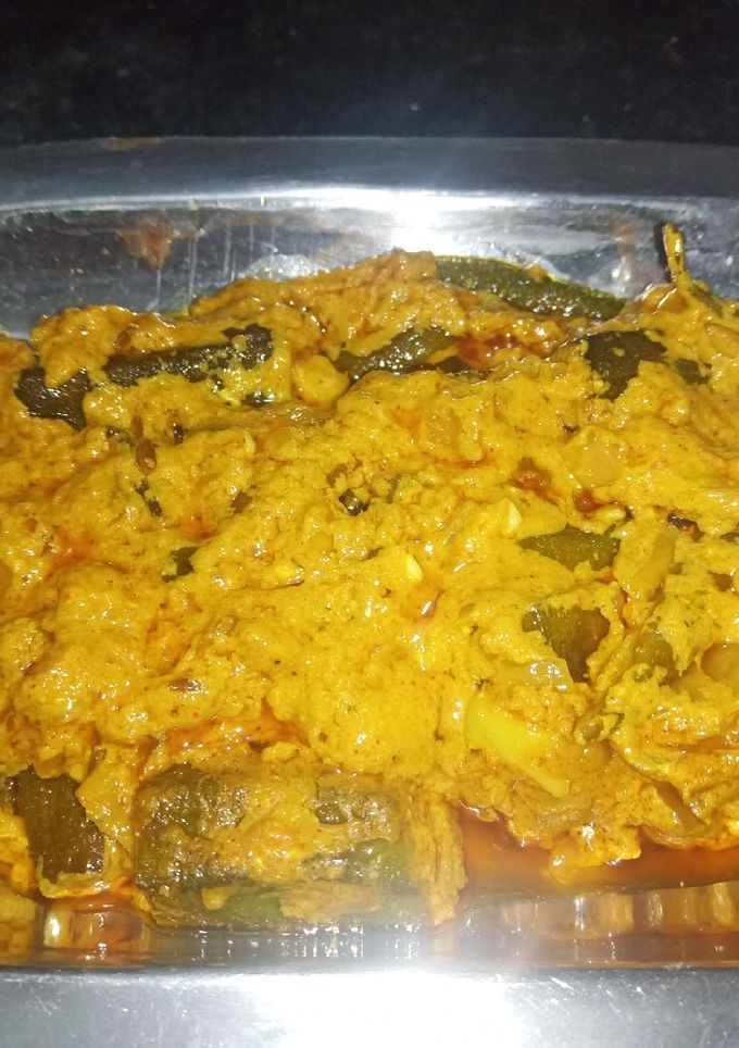 दही भेंडी (dahi bhendi recipe in marathi) रेसिपी चे मुख्य फोटो 
