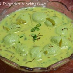 A picture of Kesar Rasgulla.