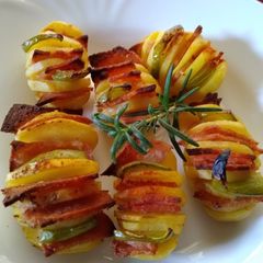 A picture of Potato hassleback with chicken brawn#joyofcookingladies#teamcont.