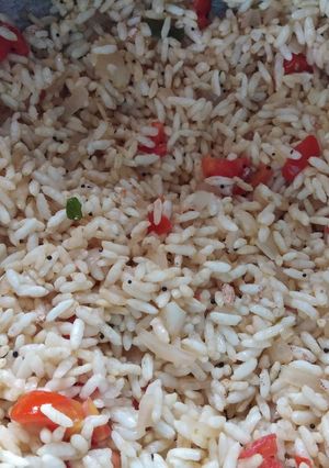 A picture of Murmura khichdi.