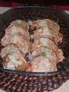 Una foto de Rulo de carne con salsa de castañas