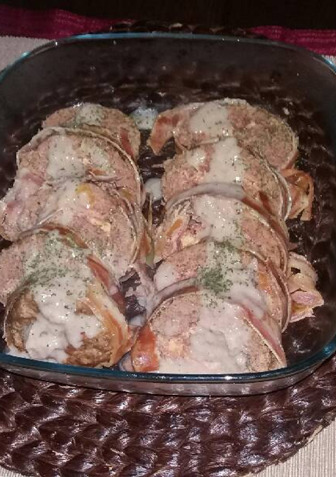 Una foto de Rulo de carne con salsa de castañas