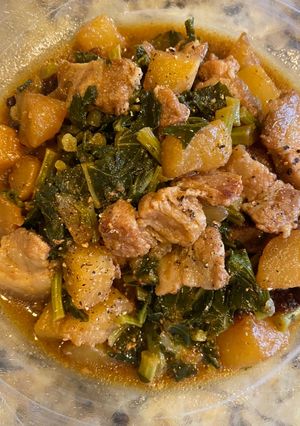 A picture of Braised Pork Belly with Kohlrabi.