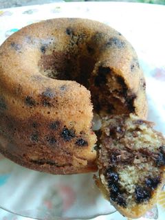 Una foto de Budín marmolado con chips de chocolate