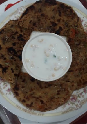 કોબીજ ચીઝ પરોઠા(Cabbage Cheese Paratha Recipe in Gujarati) રેસીપી મુખ્ય ફોટો