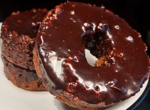 Una foto de Donas saludables de chocolate y naranja. Postre light