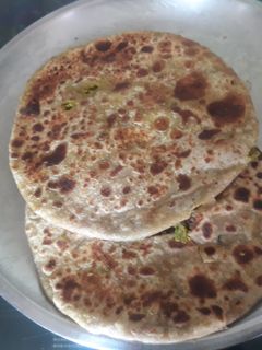 हरे मटर का पराठा (Hare matar ka paratha recipe in hindi) रेसिपी मुख्य फोटो