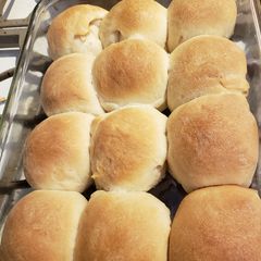 A picture of Dinner Rolls.