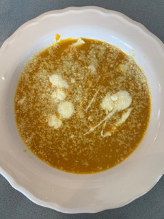 Una foto de Sopa Crema de Zapallo Japonés, Zanahoria y Boniato