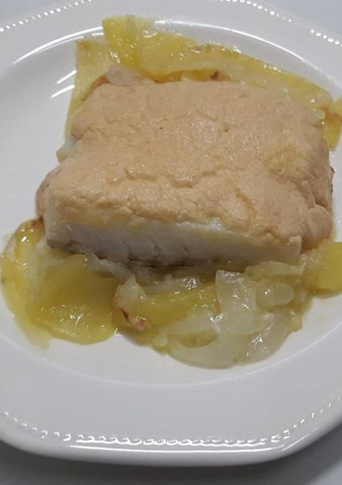 Una foto de Bacalao a la muselina de ajo