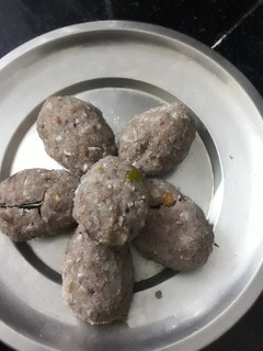 சிவப்பு அவல் கார கொழுக்கட்டை (Sivappu aval kaara kolukattai recipe in tamil) செய்முறை முக்கிய புகைப்படம்
