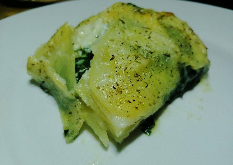 Easy Way to Cook Tasty Potato and Spinach au gratin