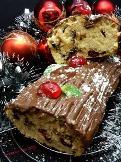 Una foto de Budín Navideño con arándanos y pepitas de chocolate