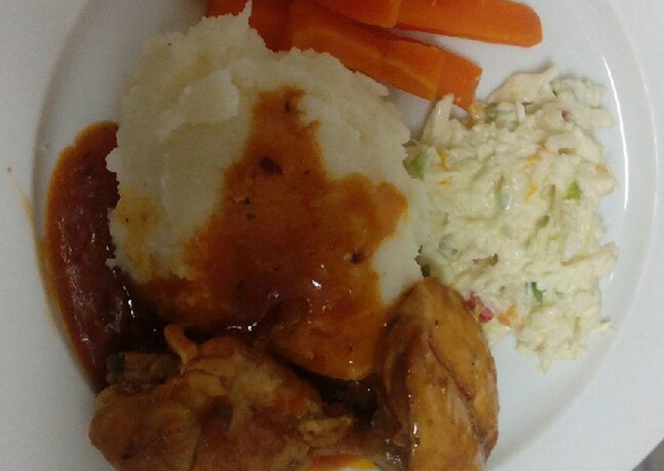Mashed potatoes and chicken