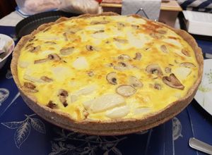 Una foto de Quiche de champiñones y palmitos