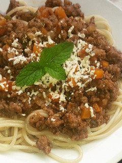 Una foto de Spaghetti a la boloñesa 🍝