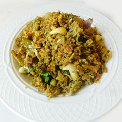A picture of Maharashtrian Masala (masale) Bath.
