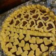Pasta frola corazón con membrillo y dulce de leche