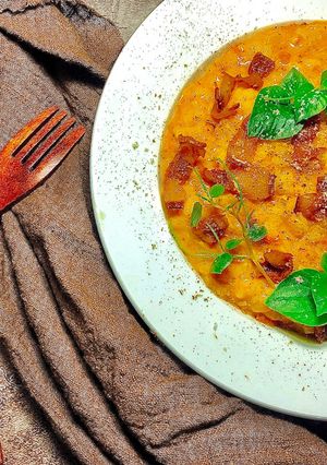 Hình của món Cơm Risotto & Súp Kem Bí Đỏ - Creamy Parmesan Pumskin Guanciale Risotto 🇮🇹.
