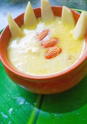 A picture of Apple kheer.