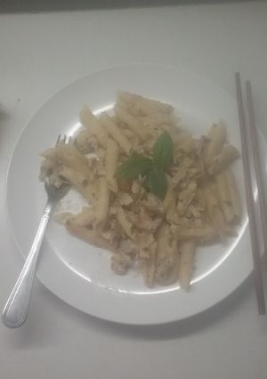 A picture of One pot creamy chicken pasta.