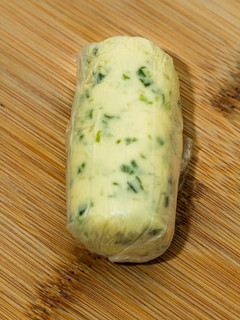 A picture of Garlic and Chives Compound Butter.