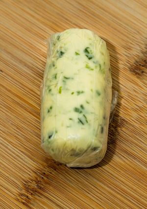 A picture of Garlic and Chives Compound Butter.