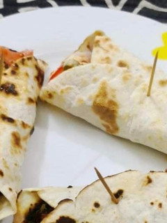 टॉरटिल्ला व्रैप (tortilla wrap recipe in Hindi) रेसिपी मुख्य फोटो