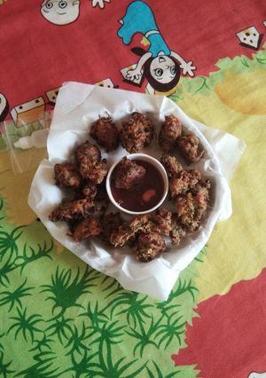 A picture of Palak ke Chatpte pakode.
