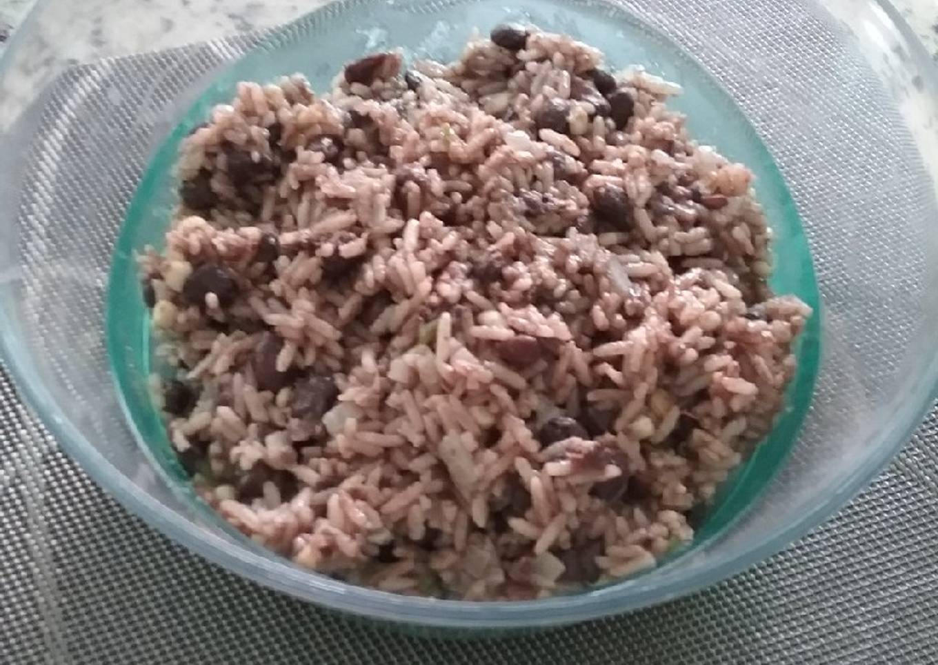 Casamiento (Arroz con frijoles)