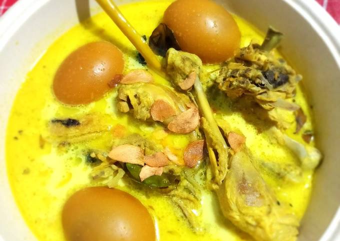 Opor ayam kampung telur bebek - cookandrecipe.com