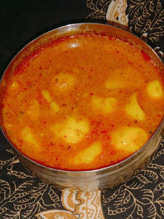 आलू की सब्जी (aloo ki sabzi recipe in Hindi) रेसिपी मुख्य फोटो