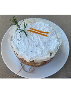 Una foto de Coca d’oli amb taronja i romaní 🍊🌿
