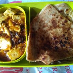 Lunchbox -- paneer fry and paratha A picture of Lunchbox -- paneer fry and paratha.