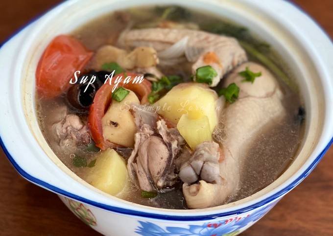 Resipi Sup Ayam Simple Oleh Sesimple Loralin Cookpad