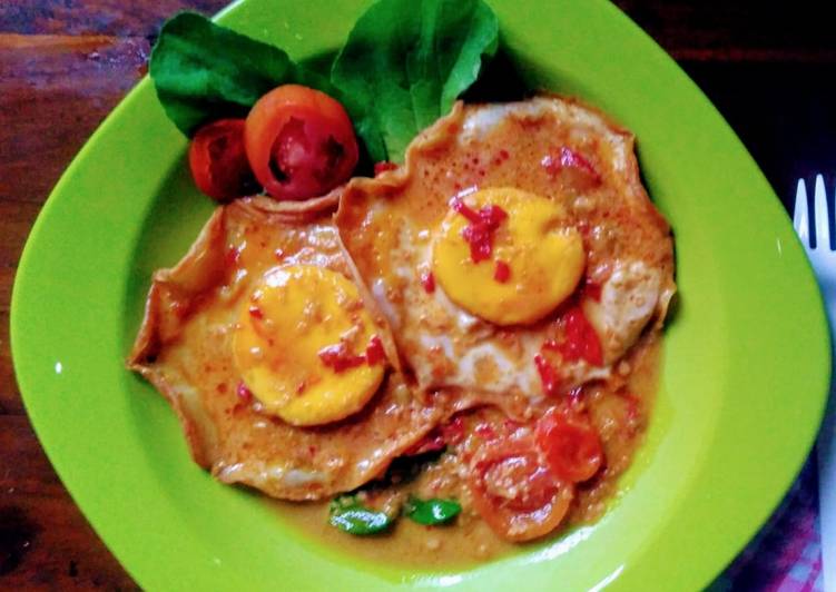 Resep Telur Ceplok Mata Sapi Bumbu Pedas, Bisa Manjain Lidah