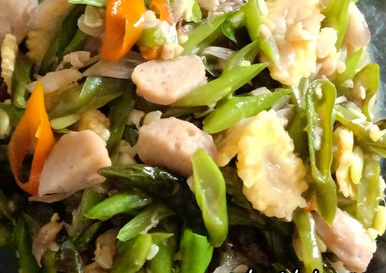 Tumis buncis putren bakso