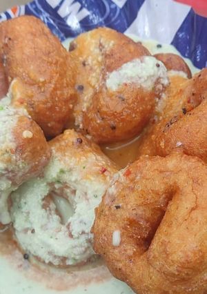 मेदु वड़ा (medu vada recipe in Hindi) रेसिपी मुख्य फोटो