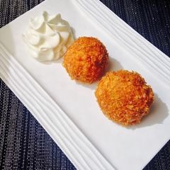 A picture of Fried Ice cream.