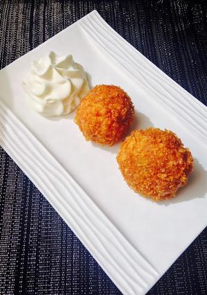 A picture of Fried Ice cream.