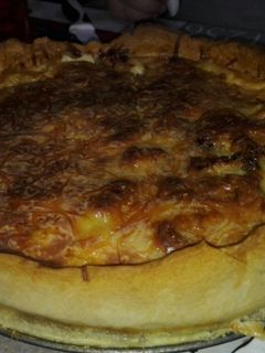 Una foto de Quiche de pollo y jamón