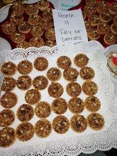 Una foto de Pay con nueces y dátiles