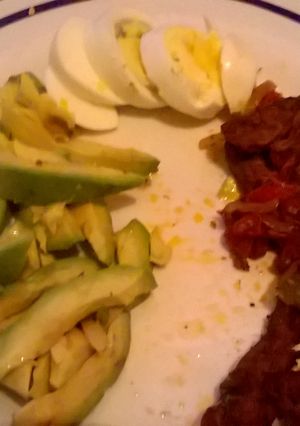 Una foto de Carne salteada con verduras