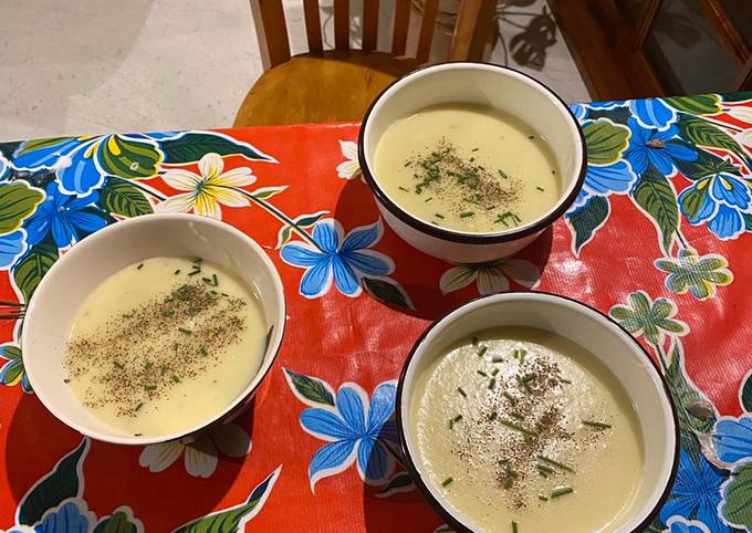 ビシソワーズスープ」Sopa vichyssoise ? Receta de ♡ アブリル♡ 『abril』- Cookpad